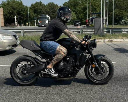 Черный Ямаха XSR 900, объемом двигателя 0.9 л и пробегом 10 тыс. км за 12500 $, фото 9 на Automoto.ua