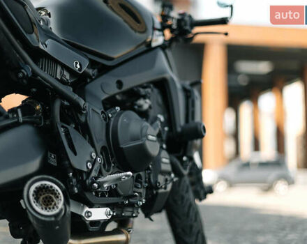 Черный Ямаха XSR 900, объемом двигателя 0.9 л и пробегом 10 тыс. км за 12500 $, фото 11 на Automoto.ua