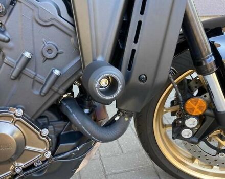 Черный Ямаха XSR 900, объемом двигателя 0.89 л и пробегом 4 тыс. км за 13900 $, фото 14 на Automoto.ua