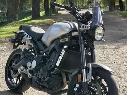 Черный Ямаха XSR 900, объемом двигателя 0.85 л и пробегом 8 тыс. км за 10000 $, фото 1 на Automoto.ua