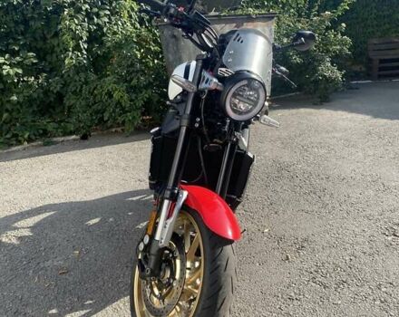 Красный Ямаха XSR 900, объемом двигателя 0.85 л и пробегом 4 тыс. км за 11000 $, фото 11 на Automoto.ua