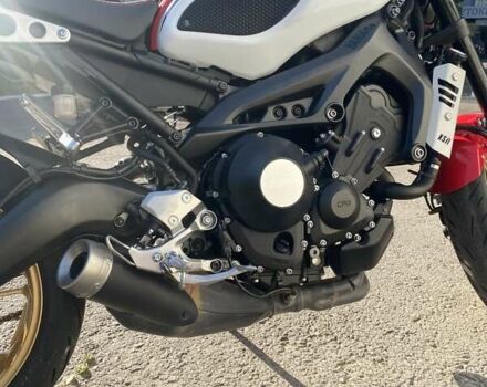 Красный Ямаха XSR 900, объемом двигателя 0.85 л и пробегом 4 тыс. км за 11000 $, фото 6 на Automoto.ua