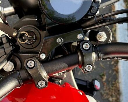 Красный Ямаха XSR 900, объемом двигателя 0.85 л и пробегом 4 тыс. км за 11000 $, фото 2 на Automoto.ua