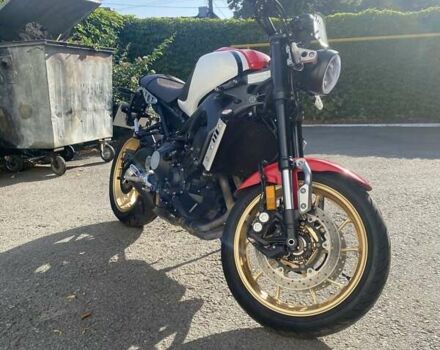Красный Ямаха XSR 900, объемом двигателя 0.85 л и пробегом 4 тыс. км за 11000 $, фото 10 на Automoto.ua
