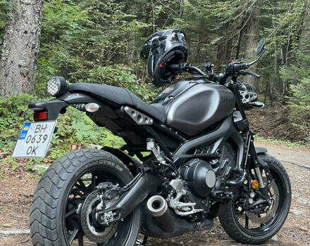 Серый Ямаха XSR 900, объемом двигателя 0.85 л и пробегом 19 тыс. км за 10629 $, фото 1 на Automoto.ua