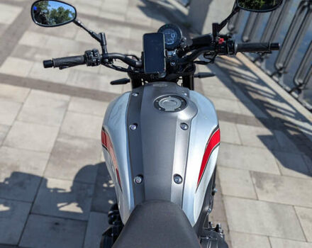 Серый Ямаха XSR 900, объемом двигателя 0.85 л и пробегом 19 тыс. км за 10500 $, фото 15 на Automoto.ua