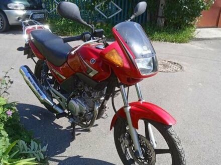 Ямаха YBR125 2014 у Хмельницькому на Automoto.ua Червоний Ямаха YBR125, об'ємом двигуна 0.12 л та пробігом 14 тис. км за 1600 $, фото 1 на Automoto.ua
