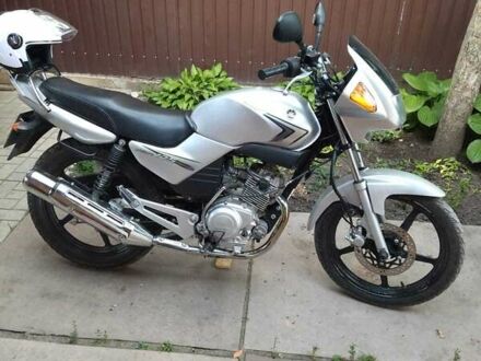 Ямаха YBR125 2013 в Сумах на Automoto.ua Ямаха YBR125, объемом двигателя 0.12 л и пробегом 15 тыс. км за 1500 $, фото 1 на Automoto.ua