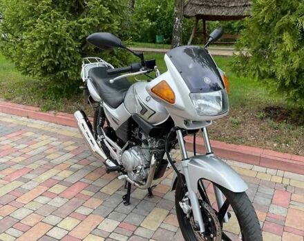 Серый Ямаха YBR125, объемом двигателя 0.12 л и пробегом 36 тыс. км за 1800 $, фото 4 на Automoto.ua