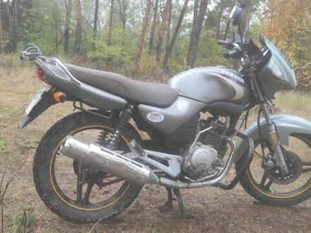Ямаха YBR125 2005 в Чернигове на Automoto.ua Серый Ямаха YBR125, объемом двигателя 0.12 л и пробегом 50 тыс. км за 950 $, фото 1 на Automoto.ua