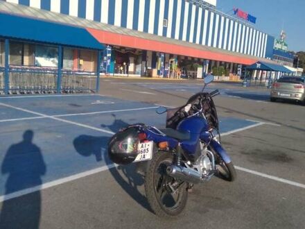 Ямаха YBR125 2008 в Киеве на Automoto.ua Синий Ямаха YBR125, объемом двигателя 0 л и пробегом 40 тыс. км за 1111 $, фото 1 на Automoto.ua