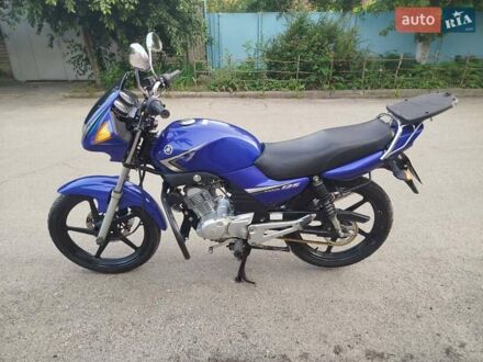 Ямаха YBR125 2012 в Запорожье на Automoto.ua Синий Ямаха YBR125, объемом двигателя 0.12 л и пробегом 18 тыс. км за 1050 $, фото 1 на Automoto.ua