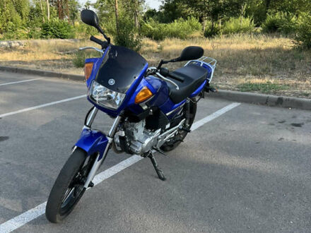 Ямаха YBR125 2017 в Покров (Орджоникидзе) на Automoto.ua Синий Ямаха YBR125, объемом двигателя 0.12 л и пробегом 23 тыс. км за 1600 $, фото 1 на Automoto.ua