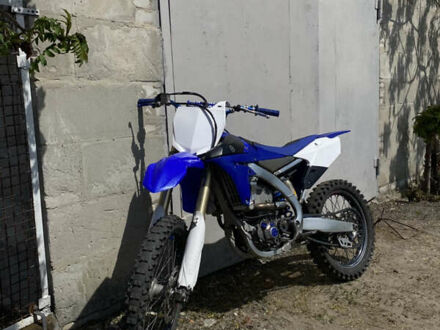 Ямаха YZ 250F 2015 в Решетиловке на Automoto.ua Синий Ямаха YZ 250F, объемом двигателя 0.25 л и пробегом 1 тыс. км за 3810 $, фото 1 на Automoto.ua