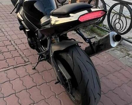 Черный Ямаха YZF R1, объемом двигателя 1 л и пробегом 31 тыс. км за 5900 $, фото 6 на Automoto.ua