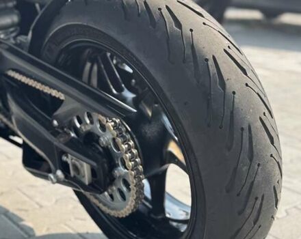 Черный Ямаха YZF R1, объемом двигателя 1 л и пробегом 33 тыс. км за 10699 $, фото 18 на Automoto.ua