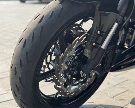 Черный Ямаха YZF R1, объемом двигателя 1 л и пробегом 33 тыс. км за 10699 $, фото 17 на Automoto.ua