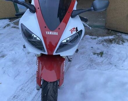 Красный Ямаха YZF R1, объемом двигателя 1 л и пробегом 35 тыс. км за 5500 $, фото 1 на Automoto.ua