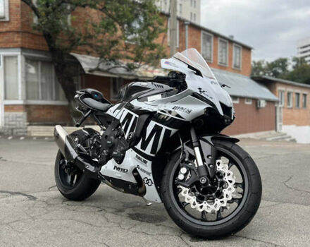 Ямаха YZF R1, объемом двигателя 1 л и пробегом 2 тыс. км за 23000 $, фото 3 на Automoto.ua