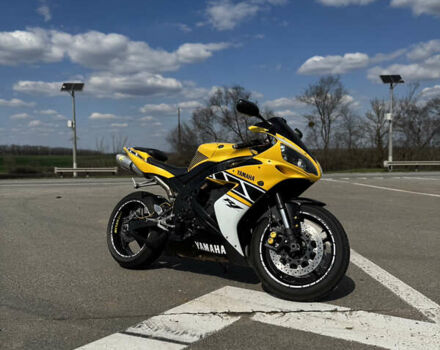 Желтый Ямаха YZF R1, объемом двигателя 1 л и пробегом 57 тыс. км за 7500 $, фото 5 на Automoto.ua