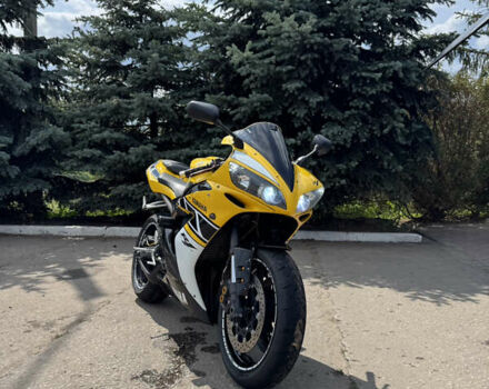 Желтый Ямаха YZF R1, объемом двигателя 1 л и пробегом 57 тыс. км за 7500 $, фото 8 на Automoto.ua