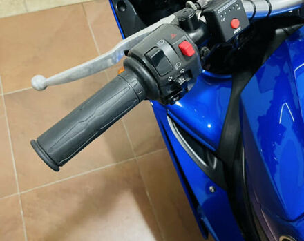 Синий Ямаха YZF R1, объемом двигателя 1 л и пробегом 33 тыс. км за 9800 $, фото 15 на Automoto.ua