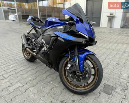 Синий Ямаха YZF R1, объемом двигателя 1 л и пробегом 27 тыс. км за 17600 $, фото 5 на Automoto.ua