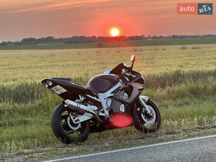Ямаха YZF R6 2003 в Одессе на Automoto.ua Черный Ямаха YZF R6, объемом двигателя 0.6 л и пробегом 60 тыс. км за 3000 $, фото 1 на Automoto.ua