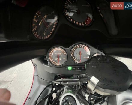 Красный Ямаха YZF R6, объемом двигателя 0.6 л и пробегом 27 тыс. км за 3700 $, фото 6 на Automoto.ua