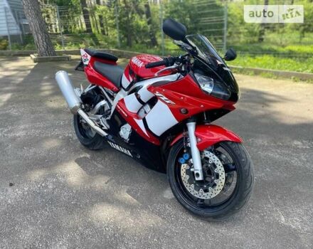 Красный Ямаха YZF R6, объемом двигателя 0.6 л и пробегом 35 тыс. км за 4500 $, фото 2 на Automoto.ua