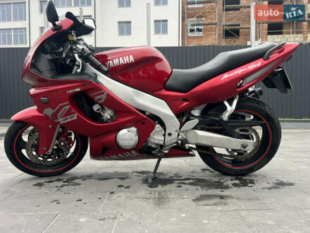 Красный Ямаха YZF R6, объемом двигателя 0.6 л и пробегом 27 тыс. км за 3700 $, фото 1 на Automoto.ua