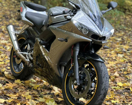 Серый Ямаха YZF R6, объемом двигателя 0.6 л и пробегом 36 тыс. км за 5400 $, фото 2 на Automoto.ua
