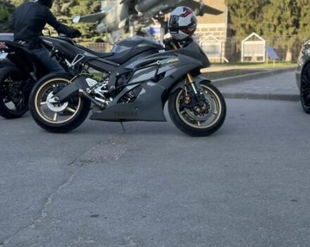 Серый Ямаха YZF R6, объемом двигателя 0.6 л и пробегом 383 тыс. км за 8800 $, фото 1 на Automoto.ua