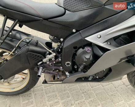 Серый Ямаха YZF R6, объемом двигателя 0.6 л и пробегом 48 тыс. км за 8000 $, фото 9 на Automoto.ua