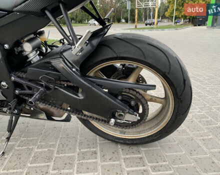 Серый Ямаха YZF R6, объемом двигателя 0.6 л и пробегом 48 тыс. км за 8000 $, фото 7 на Automoto.ua