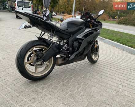 Серый Ямаха YZF R6, объемом двигателя 0.6 л и пробегом 48 тыс. км за 8000 $, фото 2 на Automoto.ua