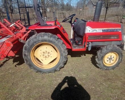 Красный Янмар Ф24, объемом двигателя 2.4 л и пробегом 200 тыс. км за 4500 $, фото 2 на Automoto.ua