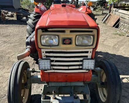 Янмар УM 2610 1990 в Ахтырке на Automoto.ua Красный Янмар УM 2610, объемом двигателя 0 л и пробегом 20 тыс. км за 5500 $, фото 2 на Automoto.ua