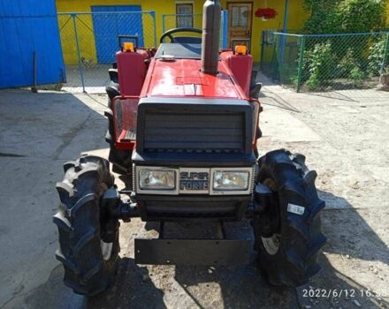 Красный Янмар F24D, объемом двигателя 1400 л и пробегом 1300 тыс. км за 5800 $, фото 3 на Automoto.ua