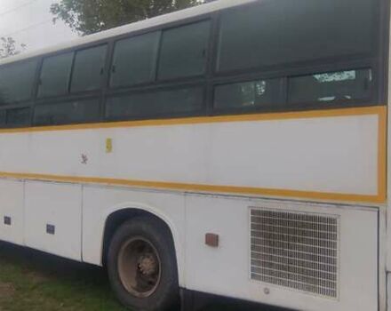 Юи ЗГТ 6831 2007 в Жмеренке на Automoto.ua Белый Юи ЗГТ 6831, объемом двигателя 4.25 л и пробегом 250 тыс. км за 5500 $, фото 3 на Automoto.ua