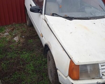 Белый ЗАЗ 1102 Таврия, объемом двигателя 1.2 л и пробегом 320 тыс. км за 284 $, фото 4 на Automoto.ua