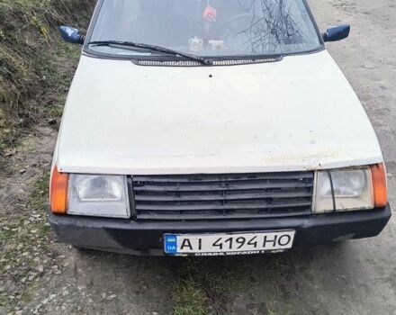 Белый ЗАЗ 1102 Таврия, объемом двигателя 1.1 л и пробегом 300 тыс. км за 402 $, фото 3 на Automoto.ua