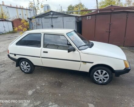 Белый ЗАЗ 1102 Таврия, объемом двигателя 1.1 л и пробегом 170 тыс. км за 523 $, фото 4 на Automoto.ua