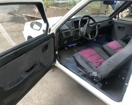 Белый ЗАЗ 1102 Таврия, объемом двигателя 1.1 л и пробегом 3 тыс. км за 600 $, фото 5 на Automoto.ua