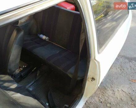 Белый ЗАЗ 1102 Таврия, объемом двигателя 1.1 л и пробегом 300 тыс. км за 605 $, фото 2 на Automoto.ua