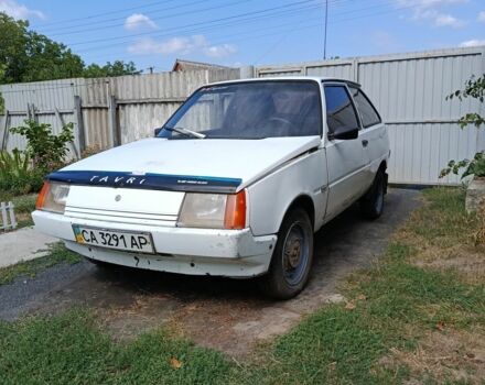 Белый ЗАЗ 1102 Таврия, объемом двигателя 1.1 л и пробегом 300 тыс. км за 412 $, фото 1 на Automoto.ua