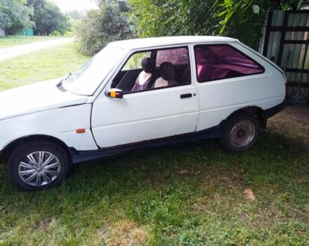 Белый ЗАЗ 1102 Таврия, объемом двигателя 1.1 л и пробегом 30 тыс. км за 725 $, фото 2 на Automoto.ua