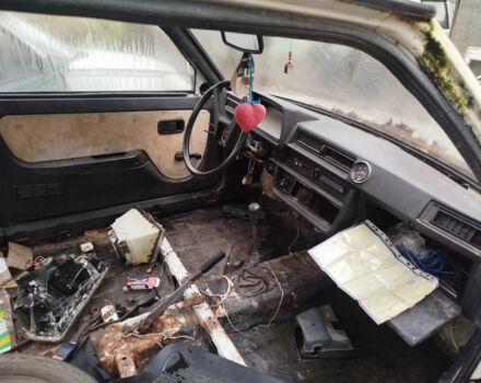 Белый ЗАЗ 1102 Таврия, объемом двигателя 1.1 л и пробегом 200 тыс. км за 832 $, фото 2 на Automoto.ua