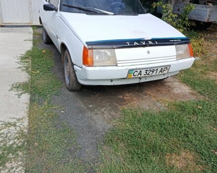 Белый ЗАЗ 1102 Таврия, объемом двигателя 1.1 л и пробегом 300 тыс. км за 412 $, фото 2 на Automoto.ua