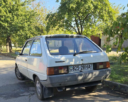 Белый ЗАЗ 1102 Таврия, объемом двигателя 1.1 л и пробегом 48 тыс. км за 800 $, фото 2 на Automoto.ua